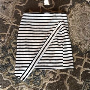 BRAND NEW Women’s Asymmetrical Skirt